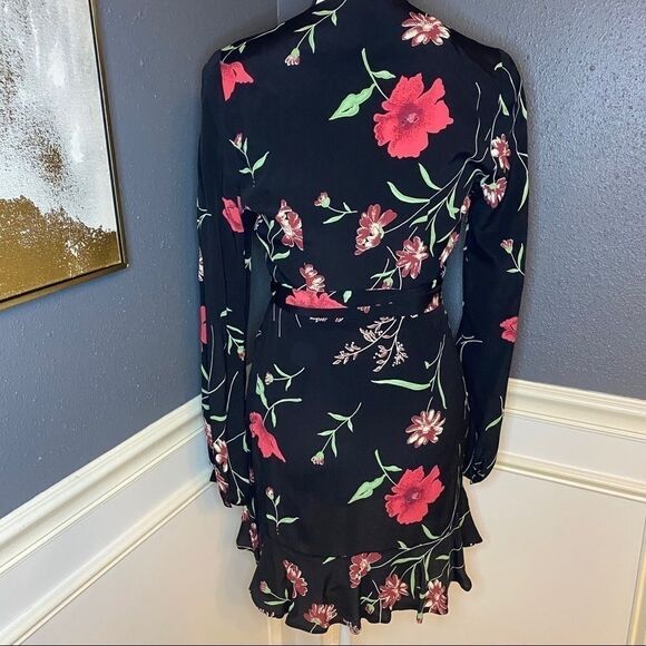 Privacy Please Perry Dress - Picture 9 of 12